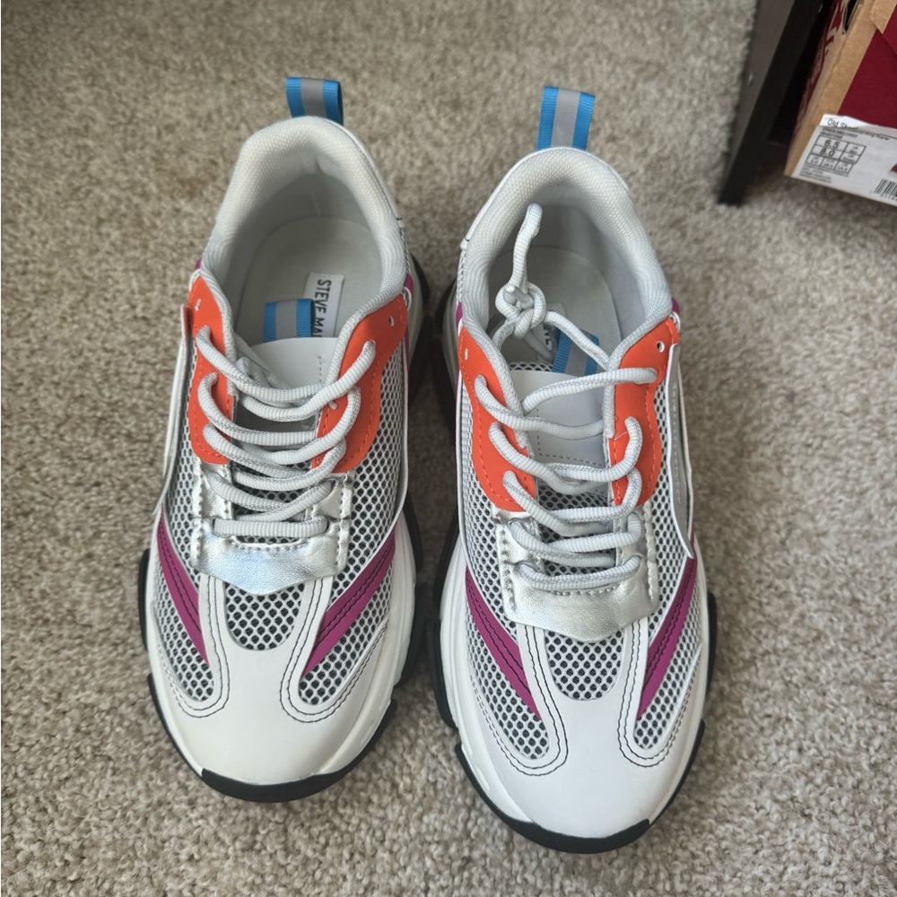 Steve Madden sneakers - Picture 5 of 8